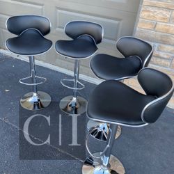 New 4 Black Bar Stools 