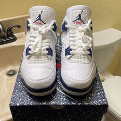 Air Jordan 4