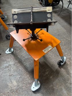 Pipe cutting stand