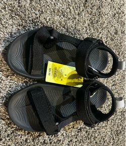 Little kids sandals