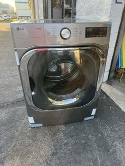 XL Steam Gas Dryer LG 9.0 Cu Ft Stainless Steel W 29”