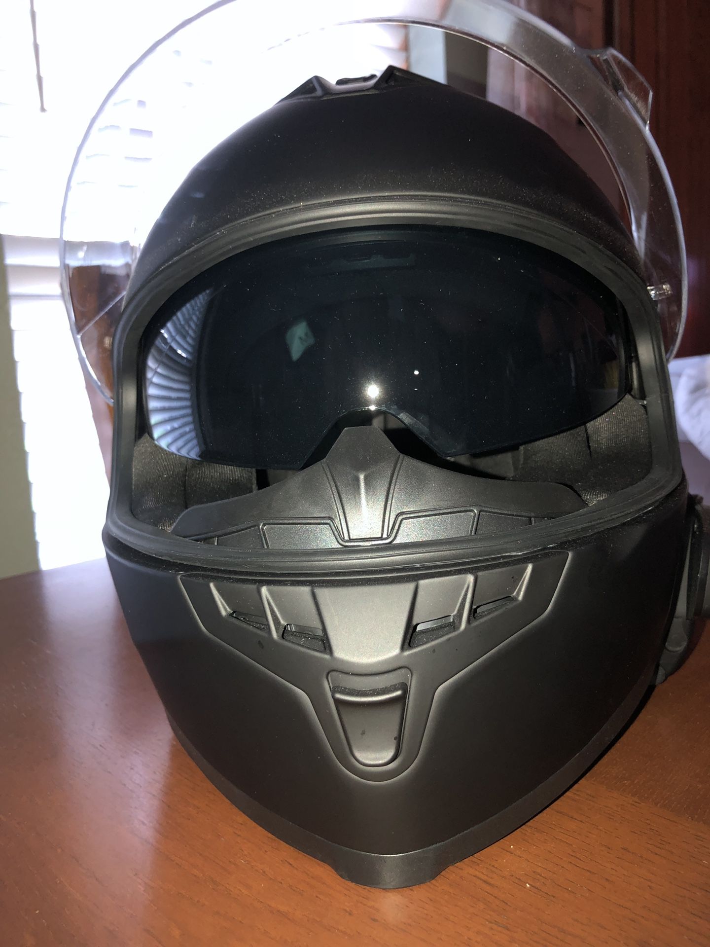 Motorcycle helmet