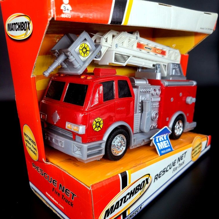 NEW IN BOX: MATCHBOX: MODEL 88473: RESCUE NET FIRE TRUCK