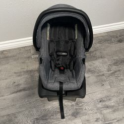 EVENFLO BLACK GRAY CAR SEAT WITH BASE 