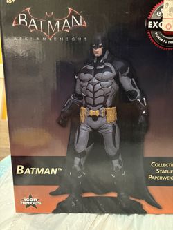 DC COMICS BATMAN ARKHAM KNIGHT STATUE (GAMESTOP EXCLUSIVE)