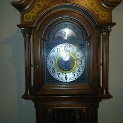 Ridgeway "Victory At Yorktown" 200th Anniversary  Grandfather Clock