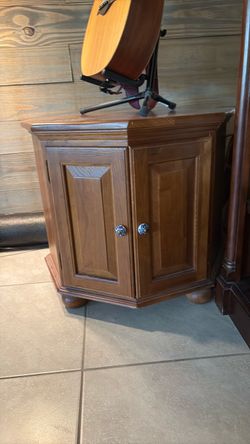 Wood Corner Cabinet with Ceramic Knobs