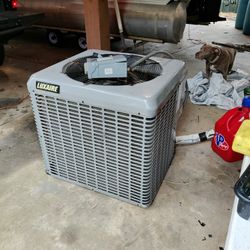 3.5 Ton 13 Seer Ac Unit   Luxair. 2 Years Old
