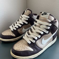 Woman’s Nike Shoes 