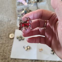 from 1980's, unicorn broach, enamel non-precious