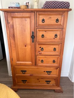Amish made wooden dresser