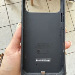 Mophie iPhone 17 PRO MAX charging case 