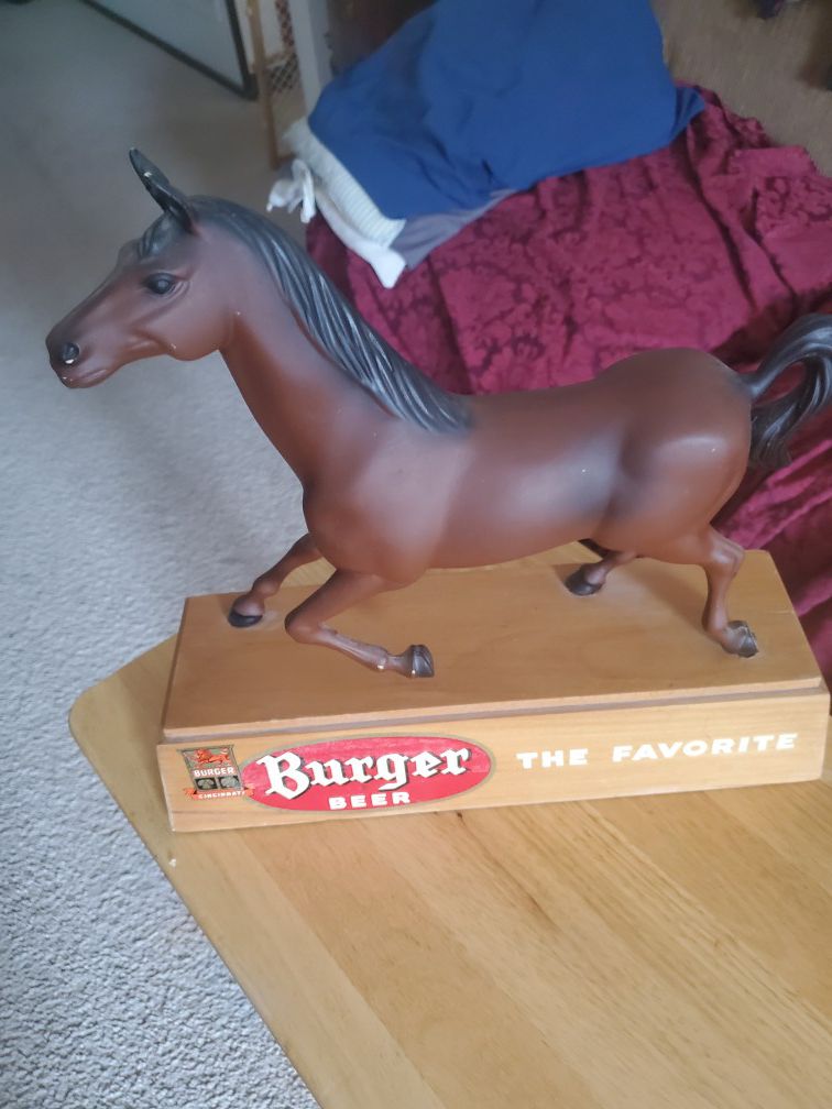 Burger beer horse old