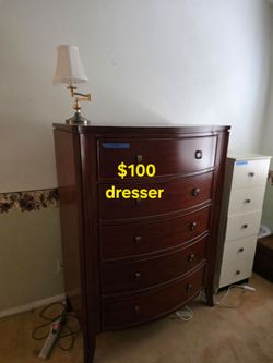 Dresser
