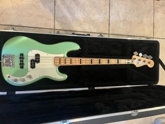 Fender Guitar Center Exclusive Deluxe Precision Bass w/ Gator Hardshell Bass Case
