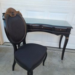 Vanity And Chair Has  Removable Glass Top Protection