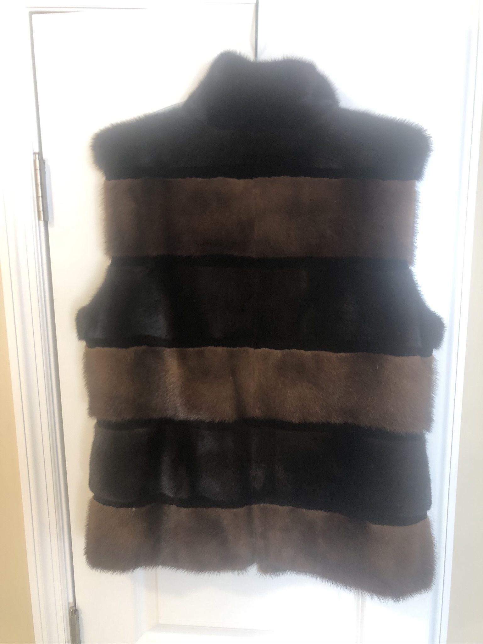 Two-Toned Female Mink Fur Vest - Black And Brown