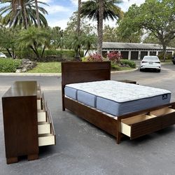 Beautiful Bedroom Set Queen Size Solid Wood Dark Brown Color In Excellent Condition by Coaster furni