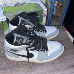 jordan 1 mid smoke grey