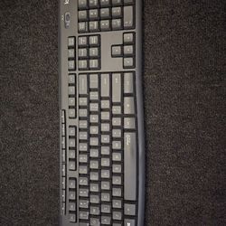 LOGI- Wireless Keyboard- Soft Touch Keys***LOCAL PICK-UP OR CAN SHIP