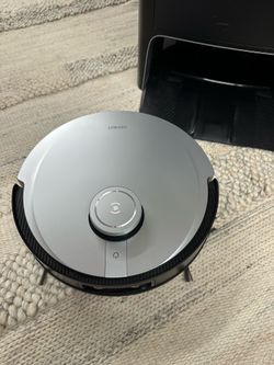 ECOVACS DEEBOT X1 OMNI Robot Vacuum & Mop with Auto-Empty/Clean Station,excellent condition