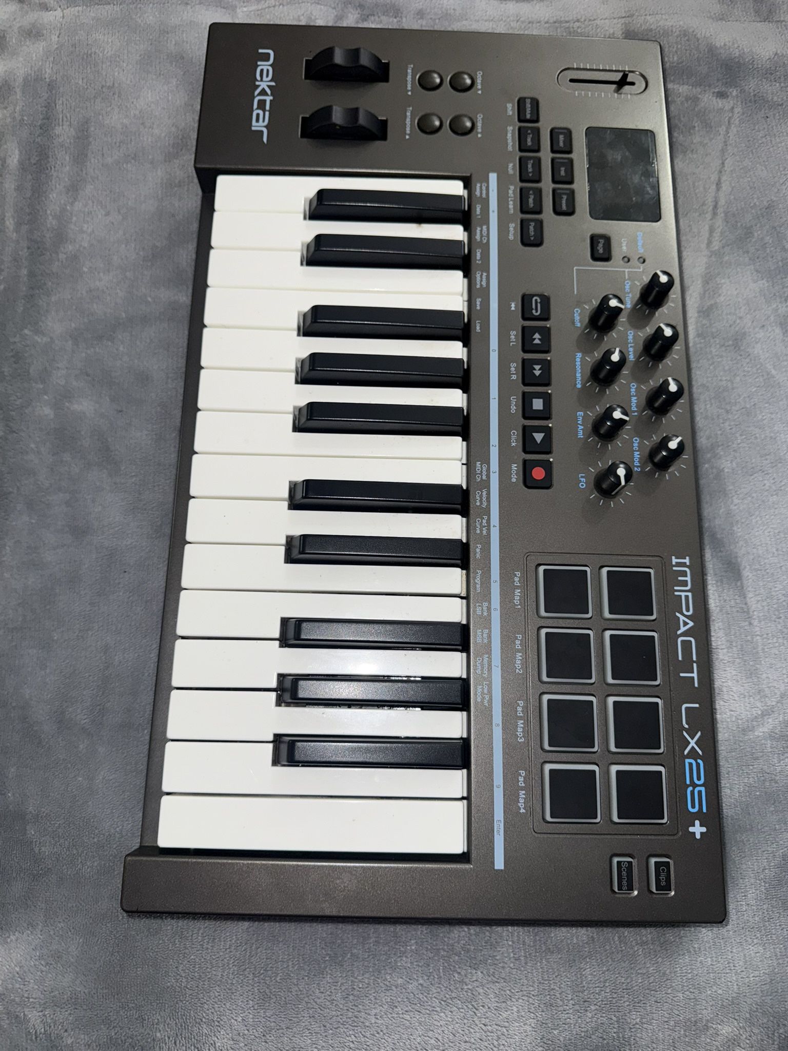 Nektar Impact LX25+  MIDI controller keyboard