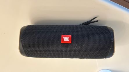 JBL Flip wireless speaker