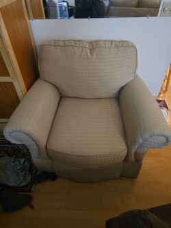Single love seat
