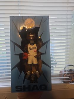 Shaq Dodgers bobblehead