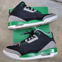 Jordans 3 Pine Green Size 9.5