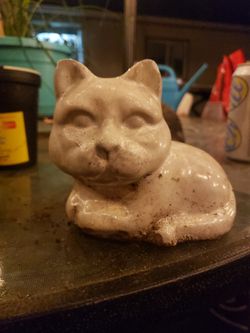 Small Cat Decoration