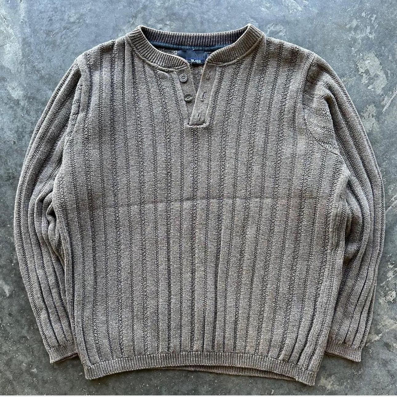 Vintage Y2K Bill Blass Brown Ribbed Henley Sweater