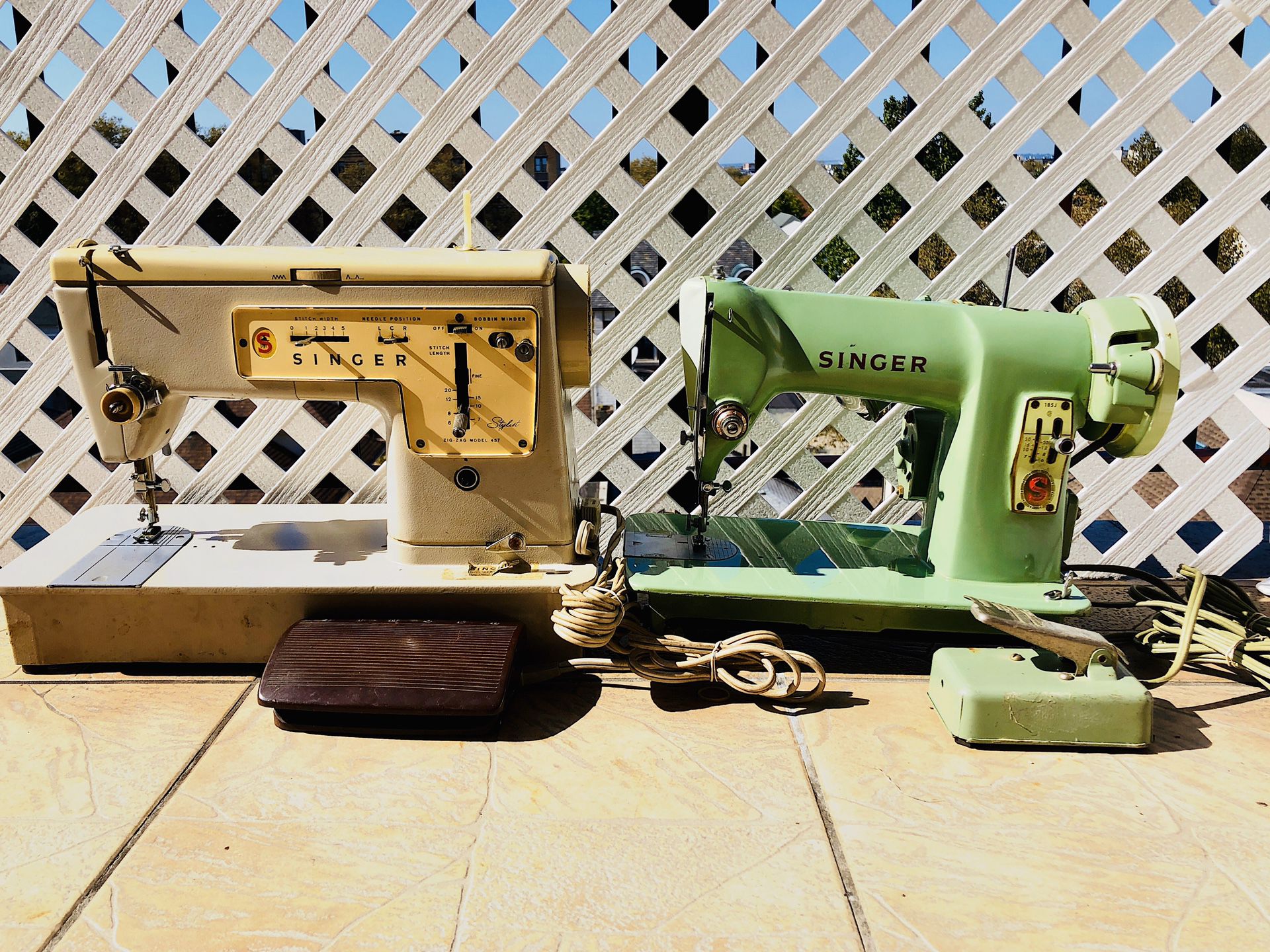 Lot of 2 Vintage Singer Sewing Machine - Zig Zag 457, 185J - Tested - Working
