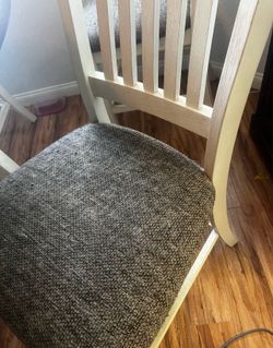 Wooden table and 4 to 6 chairs