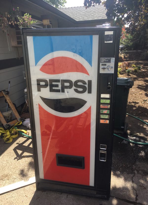 Pepsi Vending Machine 80’s want gone this weekend for Sale in Lebanon