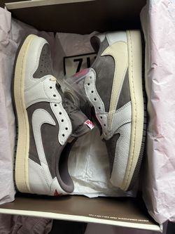 Jordan 1 Low Travis Reverse Mocha 