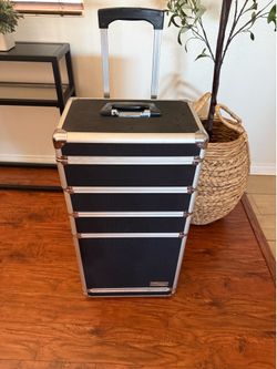 Professional Make-Up Rolling Case