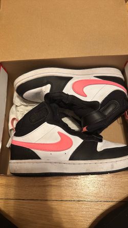 Nike Court Borough Mid 2