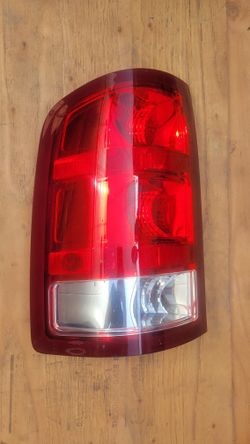 2011 Gmc Sierra Driver Side Taillight 