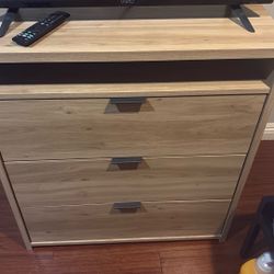 Almost A Brand New 3 Drawer Dresser! 