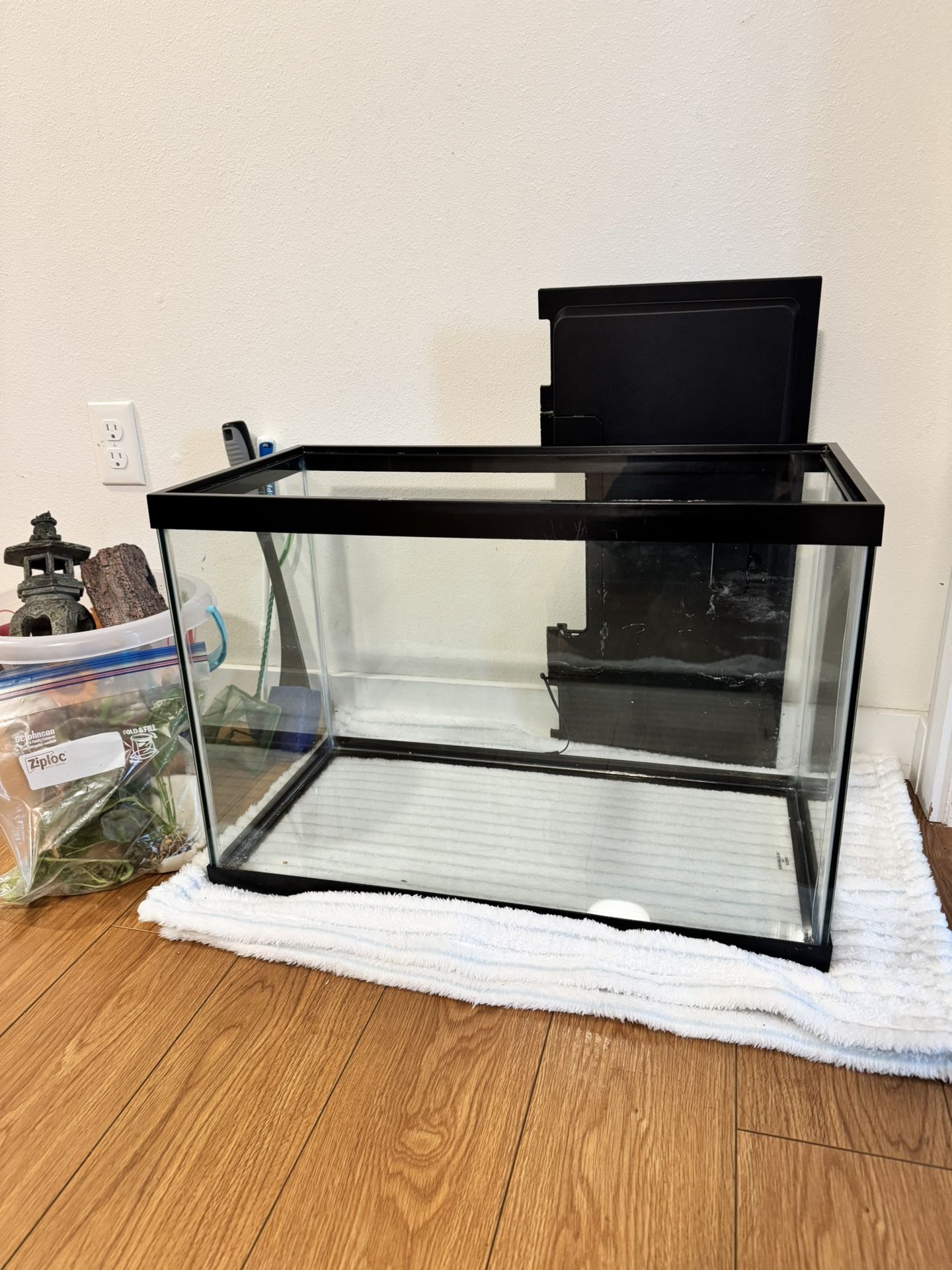 20 Gallon Fish Tank And More!