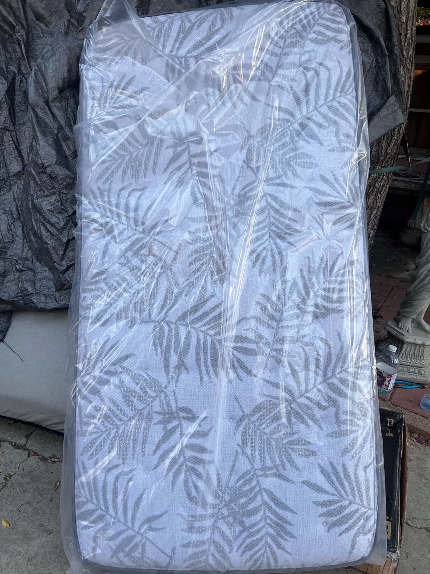 DISPLAY MODEL sealy Twin Mattress ONLY