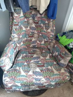 Chair w ottoman