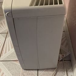 portable evaporative air cooler
