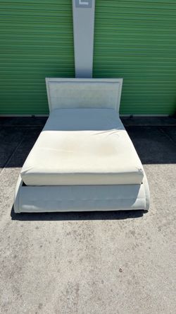 Queen Bed With Mattress