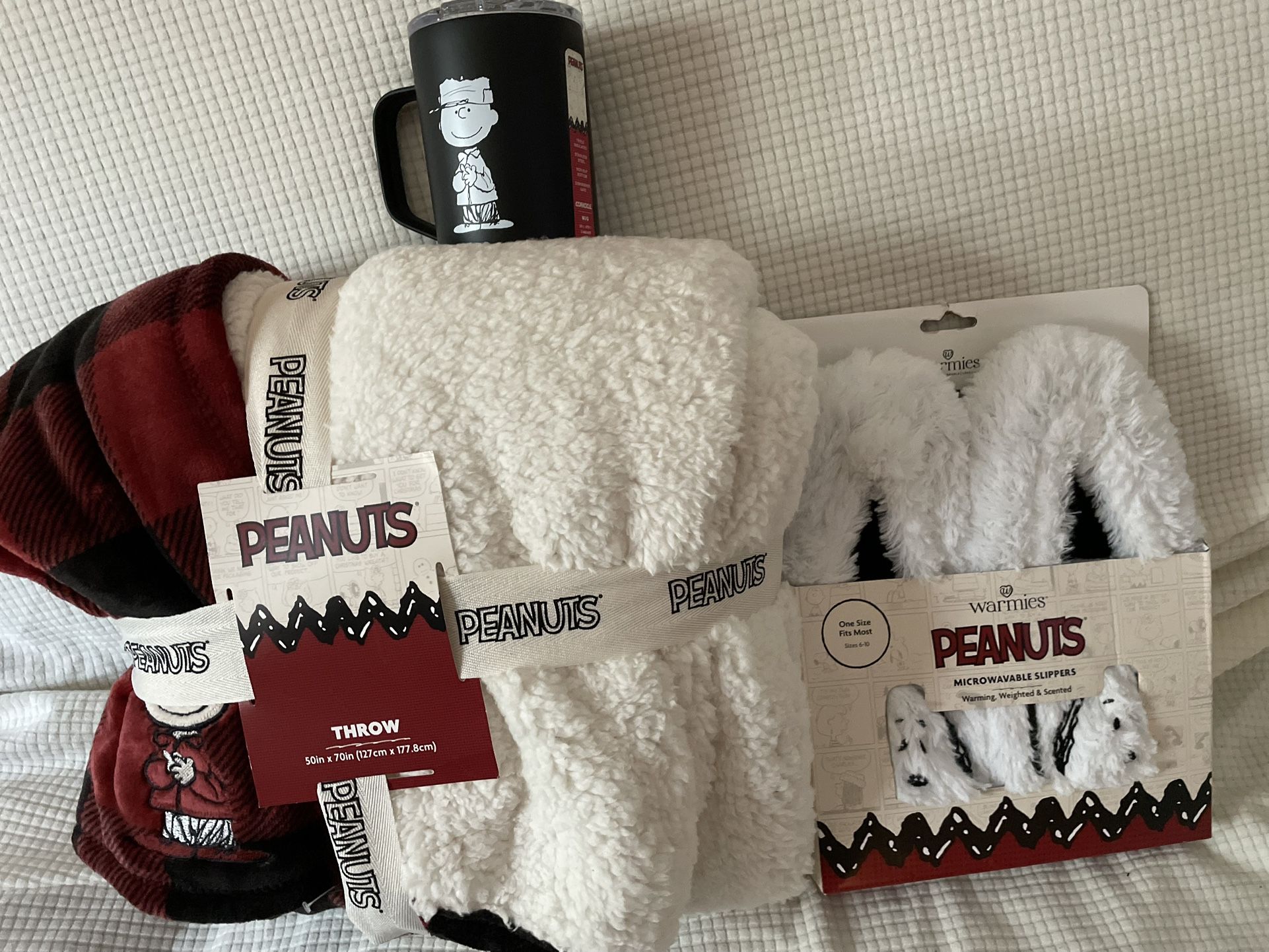 PEANUTS Throw, House Shoe, And mug set