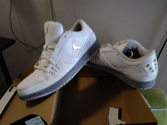 JORDAN. SHOES FLIGHT LOW