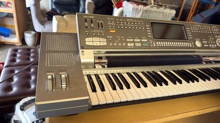 KN700