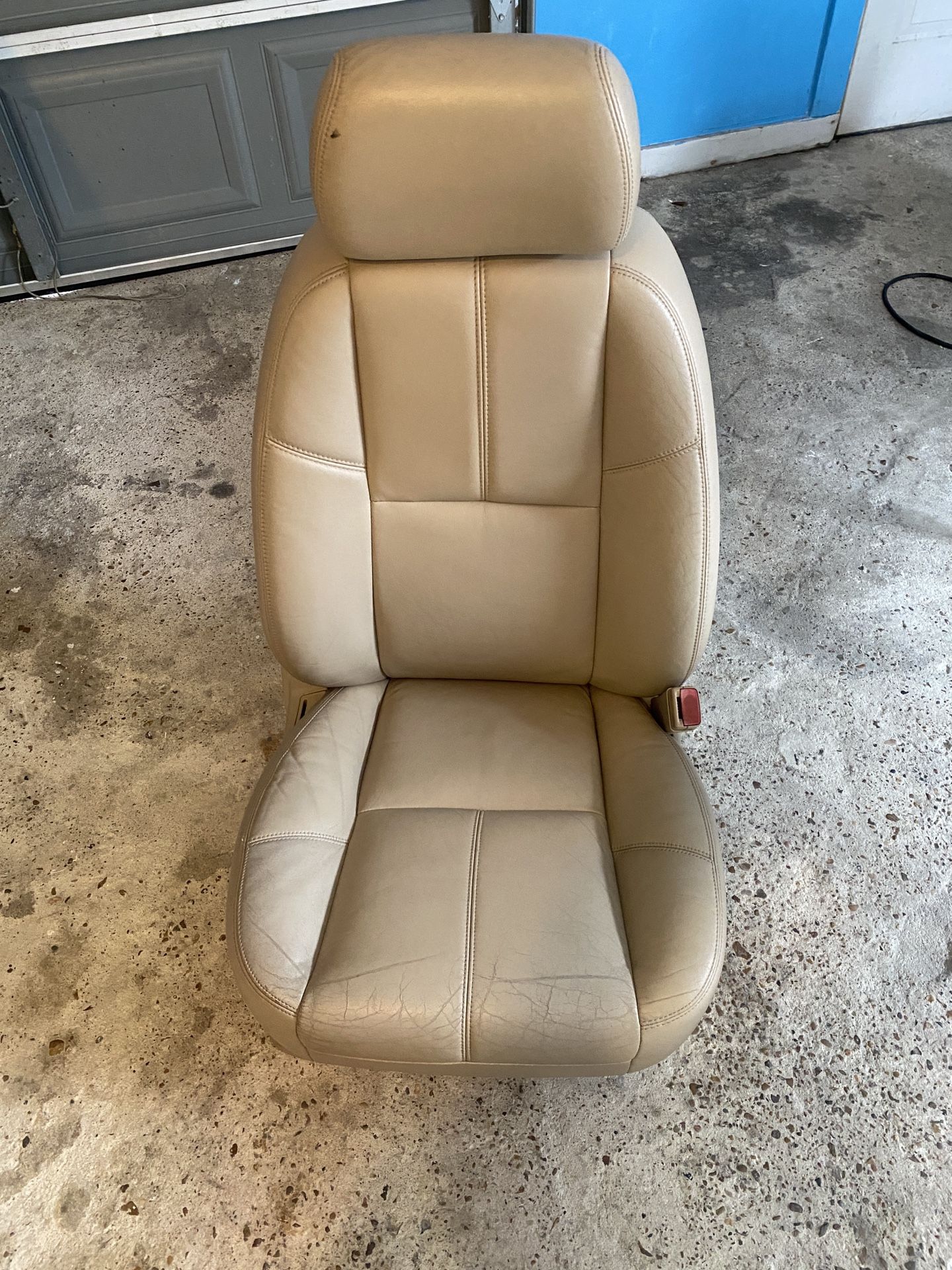 07-13 Yukon passenger seat