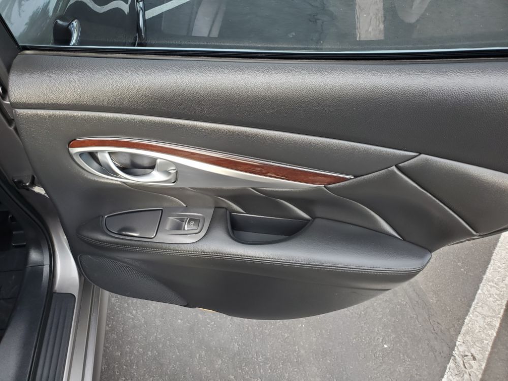 2012 INFINITI M37